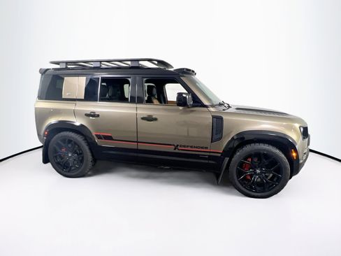 Used 2021 Land Rover Defender 110 X image 4