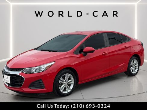 Used 2019 Chevrolet Cruze LS w/ LS Convenience Package FWD image 7