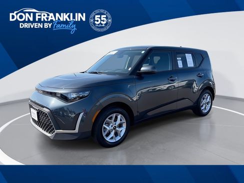Used 2025 Kia Soul LX w/ LX Technology Package FWD image 1
