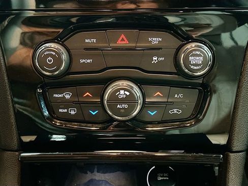 Used 2017 Chrysler 300 S image 17