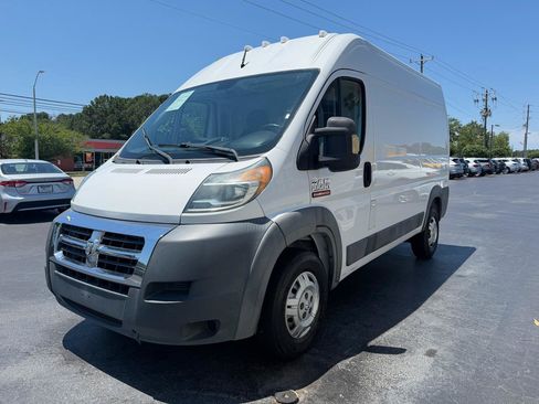Used 2017 RAM ProMaster 2500 w/ Premium Appearance Group FWD image 4