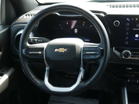 Used 2023 Chevrolet Colorado LT AWD/4WD image 15