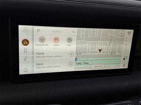 Used 2023 Land Rover Defender 110 X-Dynamic SE image 16