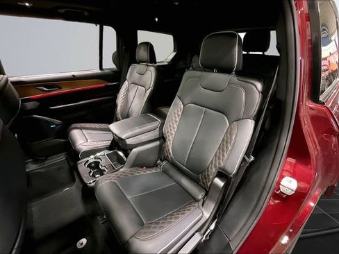 Used 2024 Jeep Grand Cherokee L Summit AWD/4WD image 26