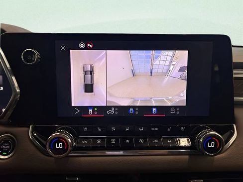 Certified 2025 GMC Canyon Denali AWD/4WD image 17