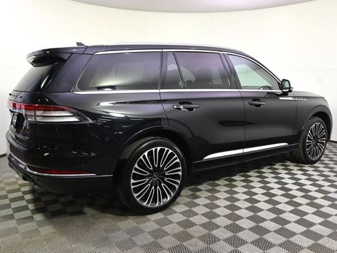 Used 2022 Lincoln Aviator Black Label w/ Class IV Trailer Tow Package image 7