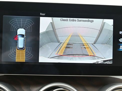 Used 2021 Mercedes-Benz GLC 300 4MATIC image 22