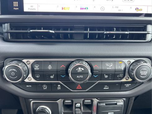New 2026 Jeep Gladiator Mojave AWD/4WD image 27