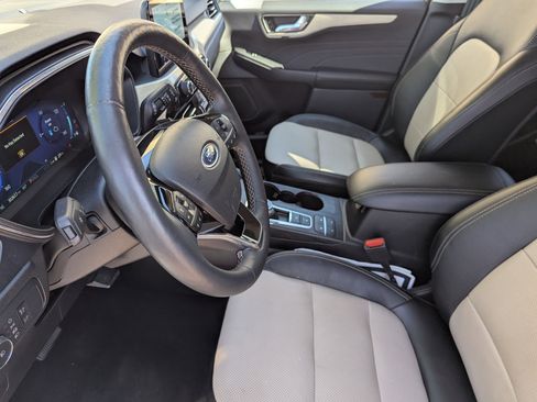 Used 2022 Ford Escape Titanium w/ Titanium Premium Package image 20