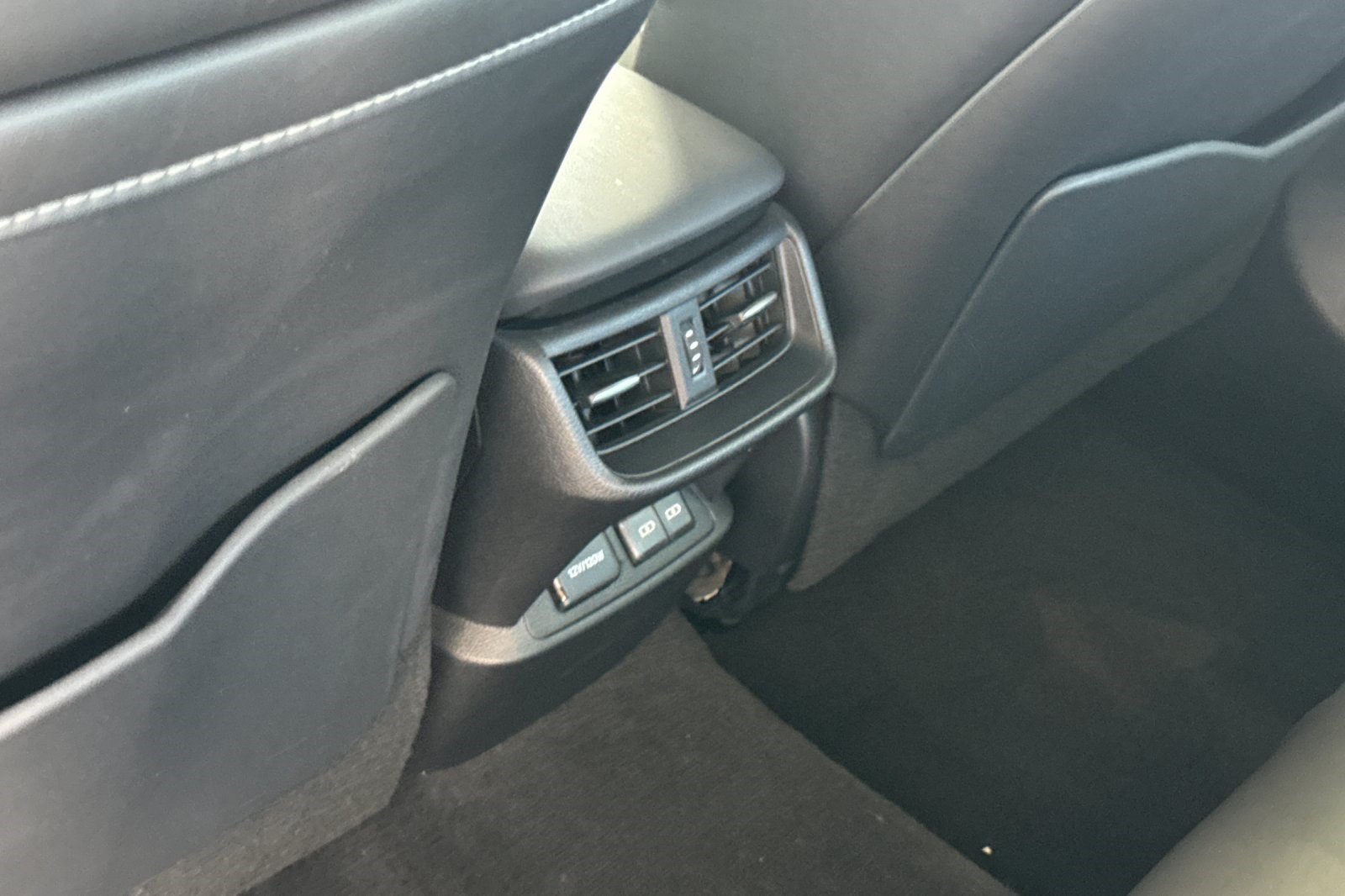 Used 2024 Lexus ES 350 w/ Accessory Package (Z2) FWD image 16