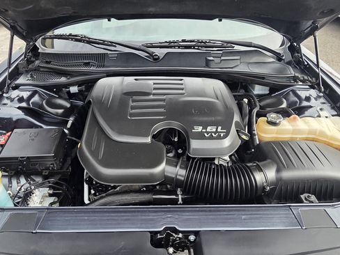 Used 2018 Dodge Challenger SXT Plus image 15