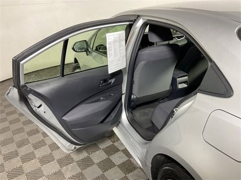 Used 2024 Toyota Corolla LE image 30