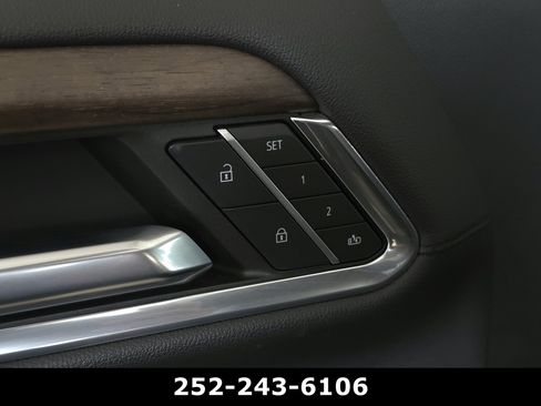 Used 2024 Chevrolet Silverado 2500 High Country w/ Technology Package AWD/4WD image 12