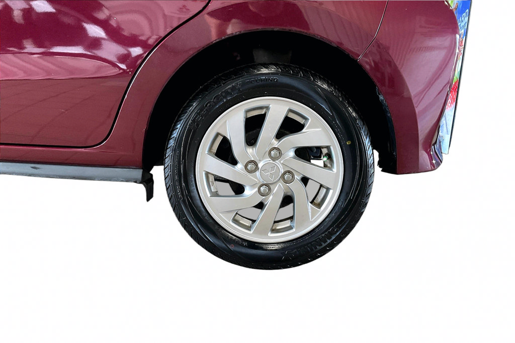 Used 2024 Mitsubishi Mirage LE FWD image 30