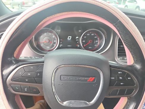 Used 2020 Dodge Charger SXT w/ Leather Interior Group image 10