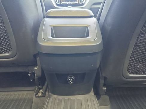 Used 2018 Volvo XC60 T6 Momentum w/ Vision Package AWD/4WD image 26