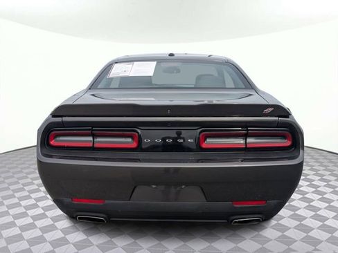 Used 2022 Dodge Challenger GT image 4