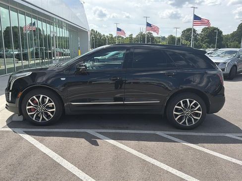 Certified 2023 Cadillac XT5 Sportv w/ Platinum Package AWD/4WD image 7