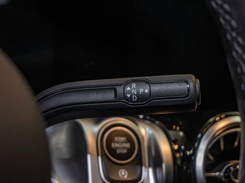 Used 2022 Mercedes-Benz GLB 250 4MATIC image 20