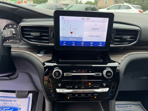 Used 2021 Ford Explorer Limited w/ Equipment Group 301A image 17