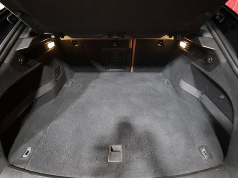 Used 2018 Maserati Levante image 25