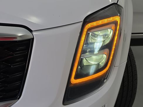 Used 2022 Kia Telluride EX w/ EX Premium Package AWD/4WD image 32