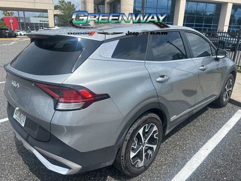 Used 2024 Kia Sportage EX FWD image 8