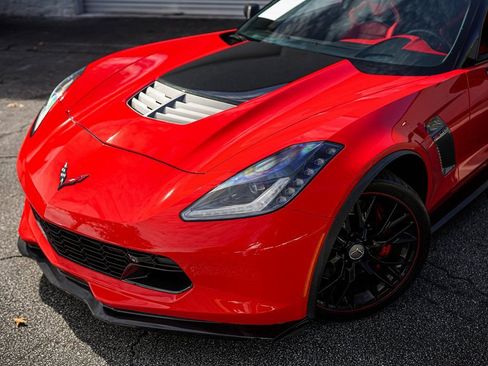 Used 2016 Chevrolet Corvette Z06 w/ 3LZ Preferred Equipment Group image 2