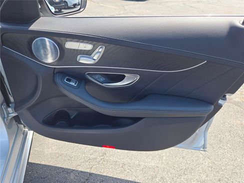 Used 2016 Mercedes-Benz C 300 4MATIC Sedan image 4
