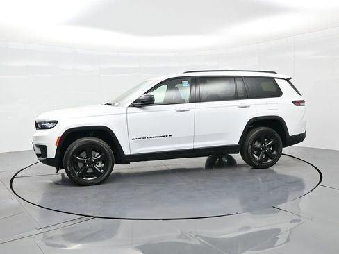 New 2025 Jeep Grand Cherokee L Altitude image 10
