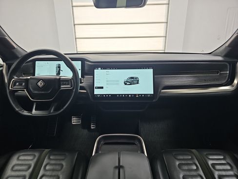 Used 2023 Rivian R1S Adventure AWD/4WD image 27