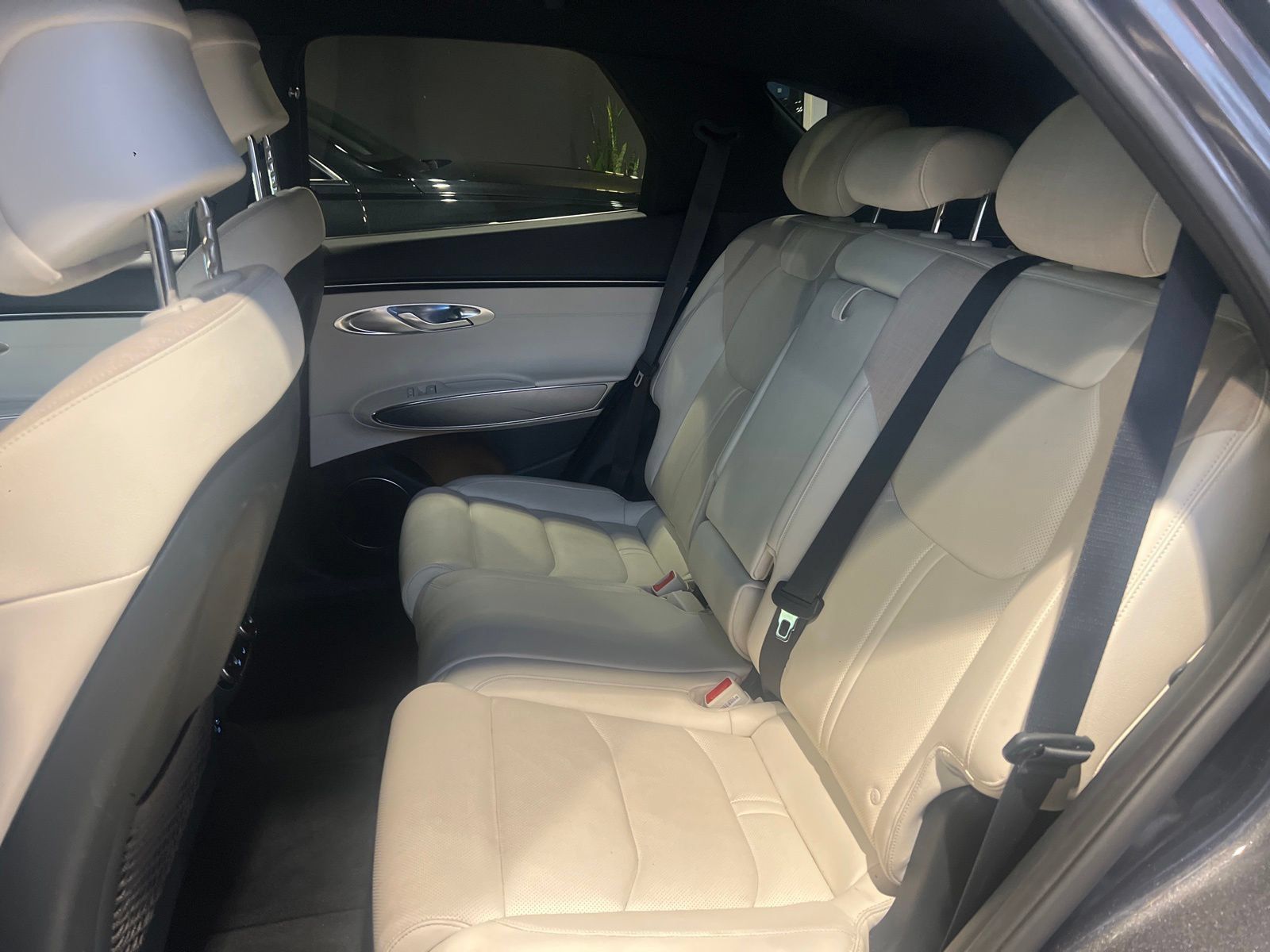 Used 2023 Genesis Electrified GV70 AWD/4WD image 34