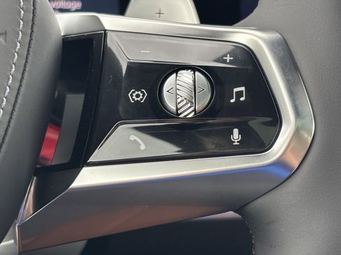 New 2026 BMW 750e xDrive AWD/4WD image 22