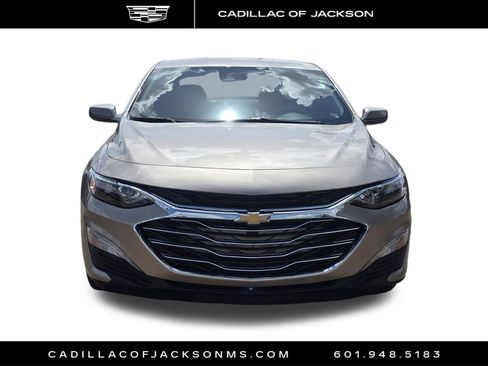 Used 2025 Chevrolet Malibu LT image 2