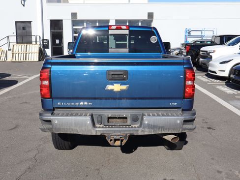 Used 2018 Chevrolet Silverado 2500 LTZ w/ Vortec Plus Package image 9