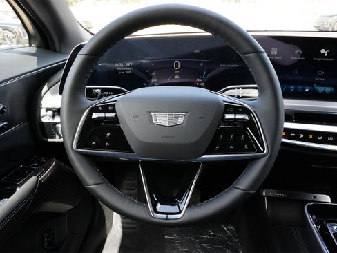 New 2025 Cadillac Lyriq Luxury image 10