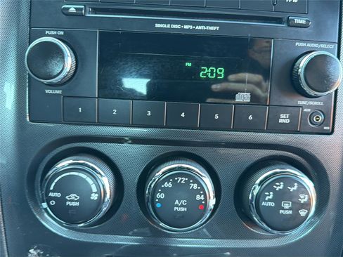 Used 2012 Dodge Challenger SXT RWD image 19