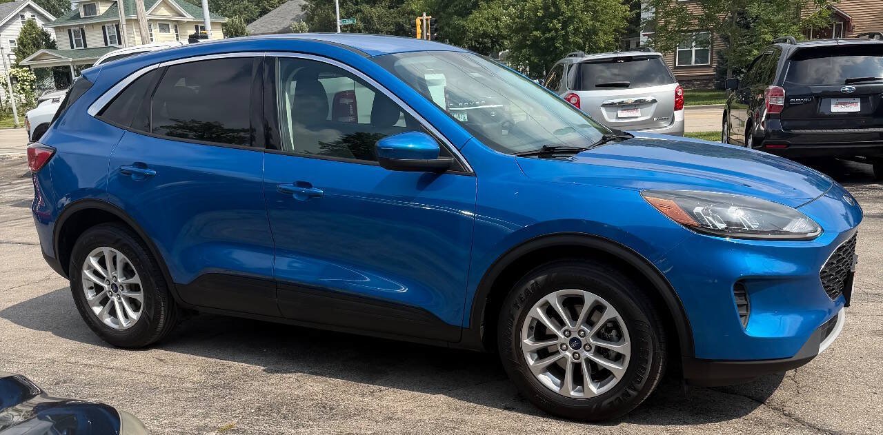 Used 2021 Ford Escape SE w/ Cold Weather Package FWD image 9