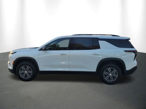 New 2026 Chevrolet Traverse LT w/ LPO, Floor Liner Package image 4