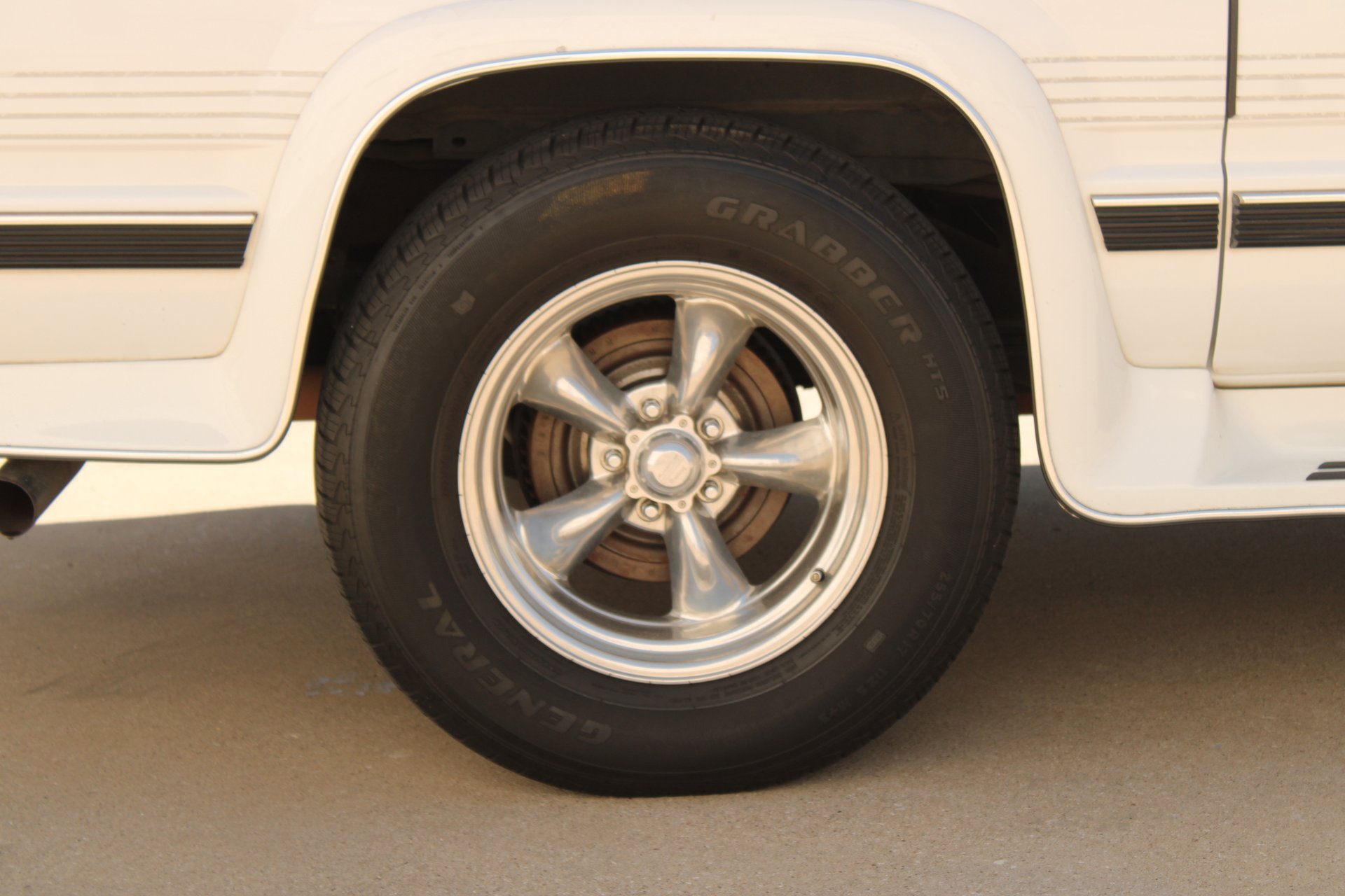 Used 1997 Chevrolet Suburban 2WD w/ Preferred Equipment Group 3 image 32