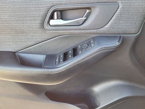 Used 2021 Nissan Rogue SV image 27