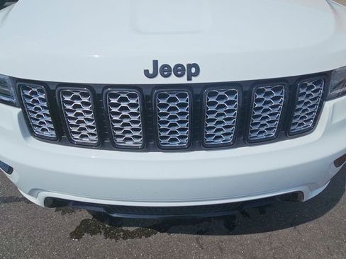 Used 2021 Jeep Grand Cherokee Laredo X AWD/4WD image 34