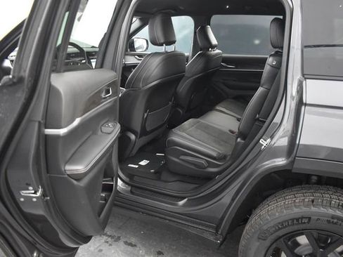 New 2026 Jeep Grand Cherokee L 4WD image 36