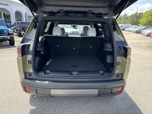 New 2026 Jeep Cherokee Laredo AWD/4WD image 19
