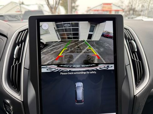 Used 2022 Ford Edge SEL w/ Sport Appearance Package image 21