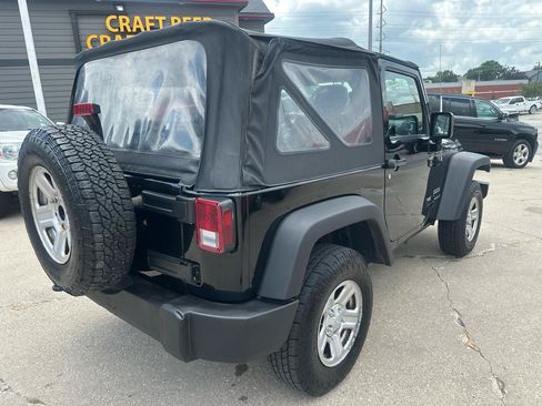 Used 2014 Jeep Wrangler Sport AWD/4WD image 3