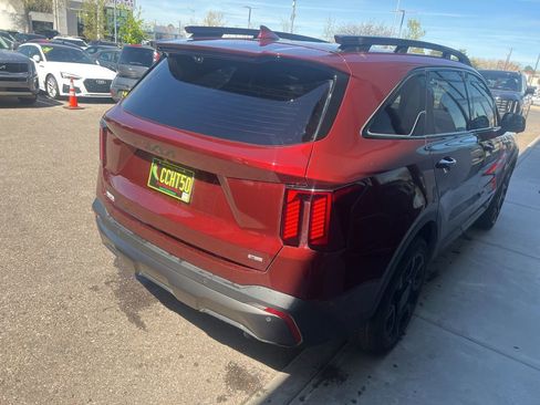 Used 2025 Kia Sorento SX Prestige w/ Olive Brown Leather Package image 4