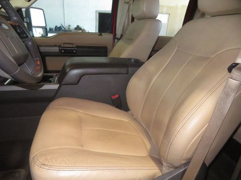 Used 2015 Ford F250 Lariat w/ Lariat Interior Package image 22