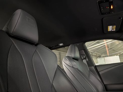 Certified 2025 Lexus TX 500h AWD w/ Technology Package image 17
