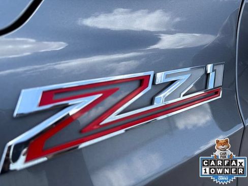Used 2022 Chevrolet Suburban Z71 w/ Luxury Package AWD/4WD image 12